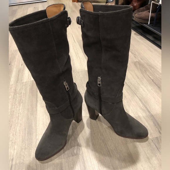 Coach suede 1/4 length boots size 7. Great condition!! - Picture 4 of 8